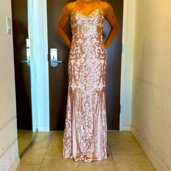 Bariano Rebecca Rose Gold Strapless Sequin Maxi Dress. Only Worn Once! - Picture 7 of 16